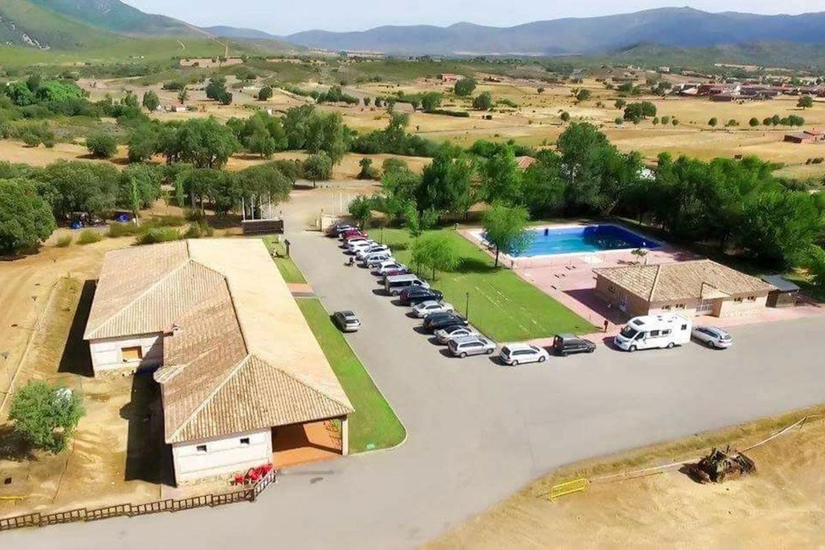Kampaoh Cabaneros Navas de Estena Екстериор снимка